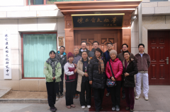 人民大学师生总馆合影